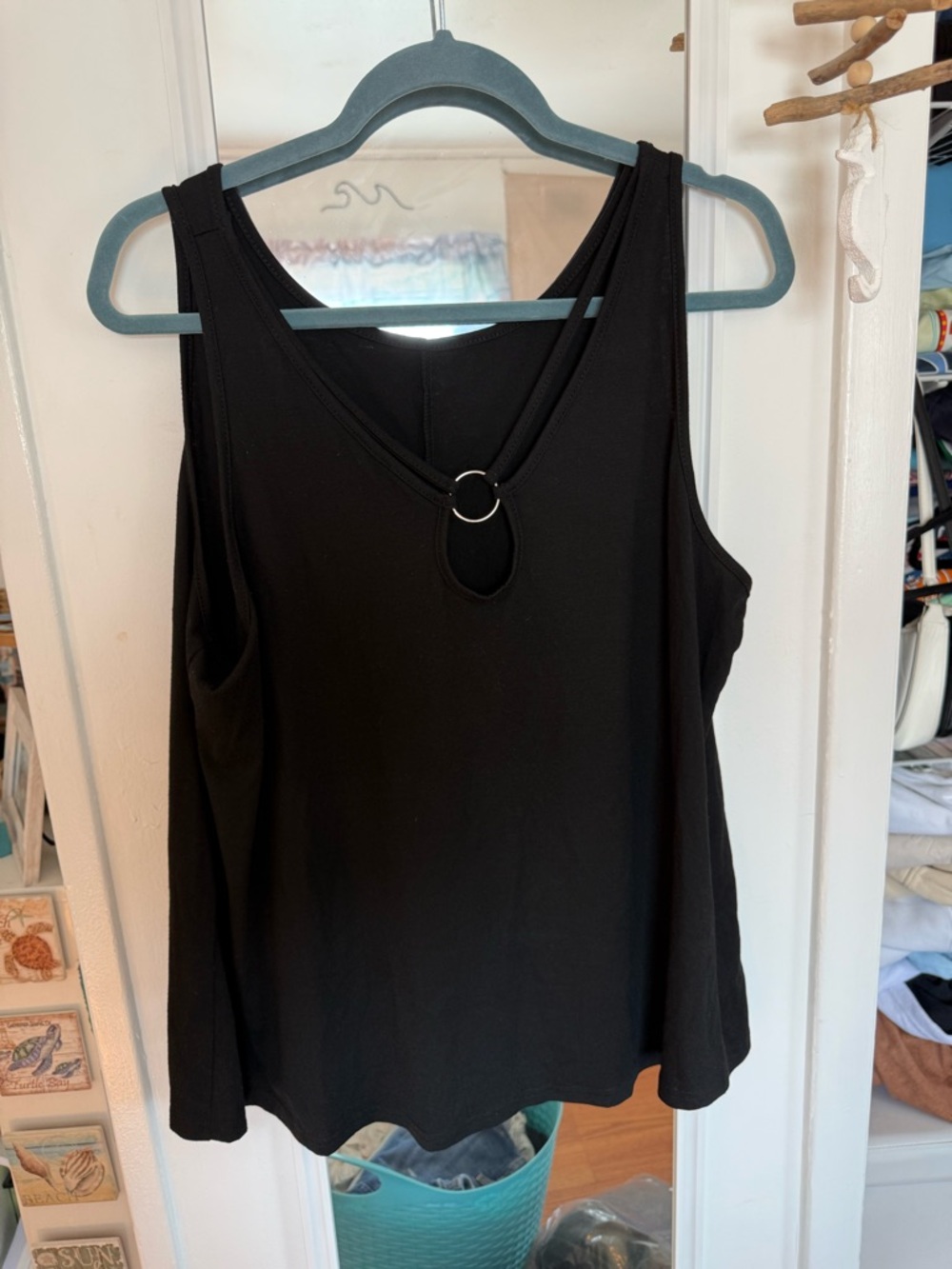 SHEIN Black Ring-Accent Sleeveless Tank Top
